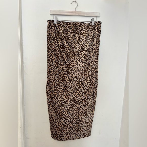 Midi A-line Skirt Isabel Maternity Leopard Silky Satin - Size Medium - Picture 3 of 6